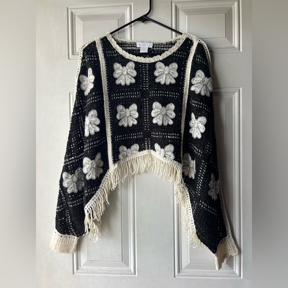 House of Harlow 1960 Black and Cream Crochet Sweater